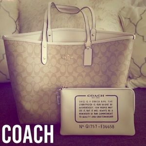 coach reversible city tote in signature canvas